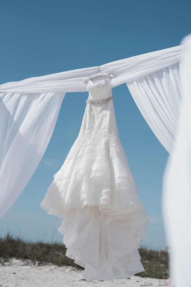 Michelle Brianna St Petersburg Lions Club Wedding Event Amazing Venue St Petersburg Lions Club Beach House Photographer Brave Monster Photography Hair And Makeup Angela Reno Videographer Bonnie