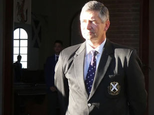 St Andrew’s groet ‘n geliefde oud-onderwyser