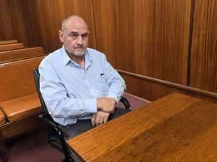 ‘n Verkragter daag nie op vir sy bedrogsaak nie