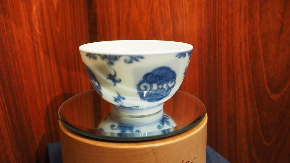Thumbnail: Chenghua–Style Blue-and-White “Lingzhi Cloud” Teacup (Approx. 60ml)
