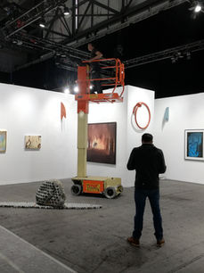 À la demande de l'artiste
Transport d'oeuvres d'art - Accrochage et agencement de l'emplacement