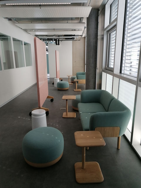 À la demande de Dimanche showroom SA
Gestion logistique globale -
Aménagement de deux bâtiment de six étages de l'Espace Tourbillon
Gestion flux de marchandises - Gestion de commande auprès des fournisseurs - Gestion d'équipe -
Réception de mobilier in situ - Montage de mobilier - Aménagement et mise en place selon plans