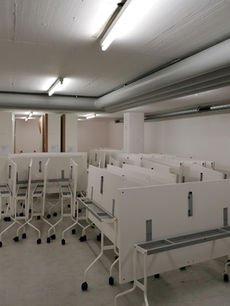 À la demande de Dimanche showroom SA
Réception de mobilier in situ - Stockage - Montage du mobilier