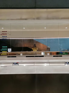 À la demande de Dimanche showroom SA
Gestion de projet - Préparation de l'intervention - Peinture - Joints de finitions - Création d'un rail à rideaux suspendu