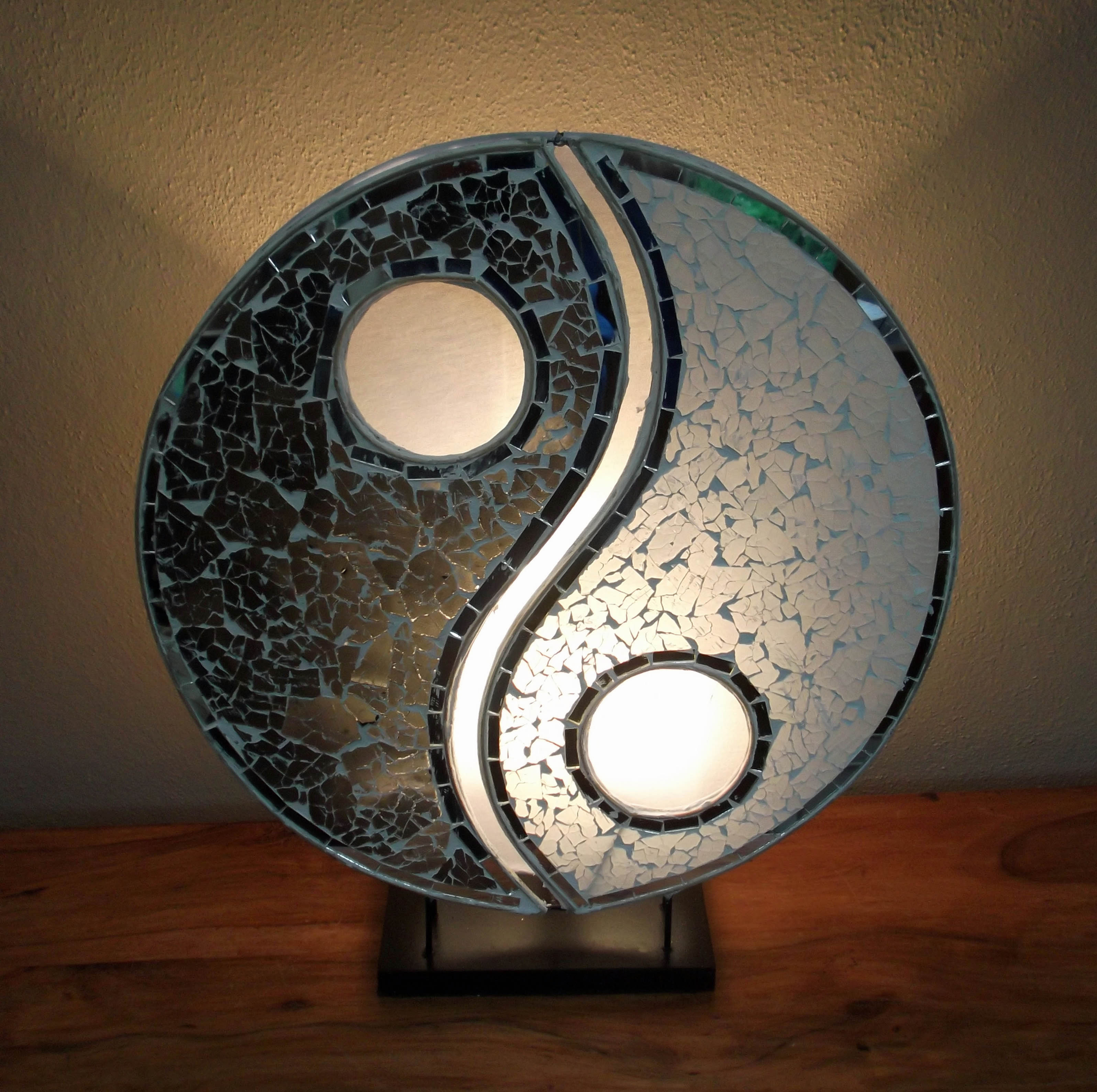 Black & White Mosiac Bali Ying Yang lamp - Med