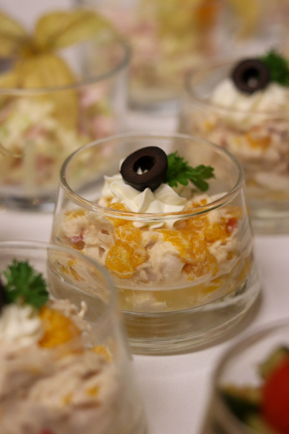 Geflügel Salat im Gläschen