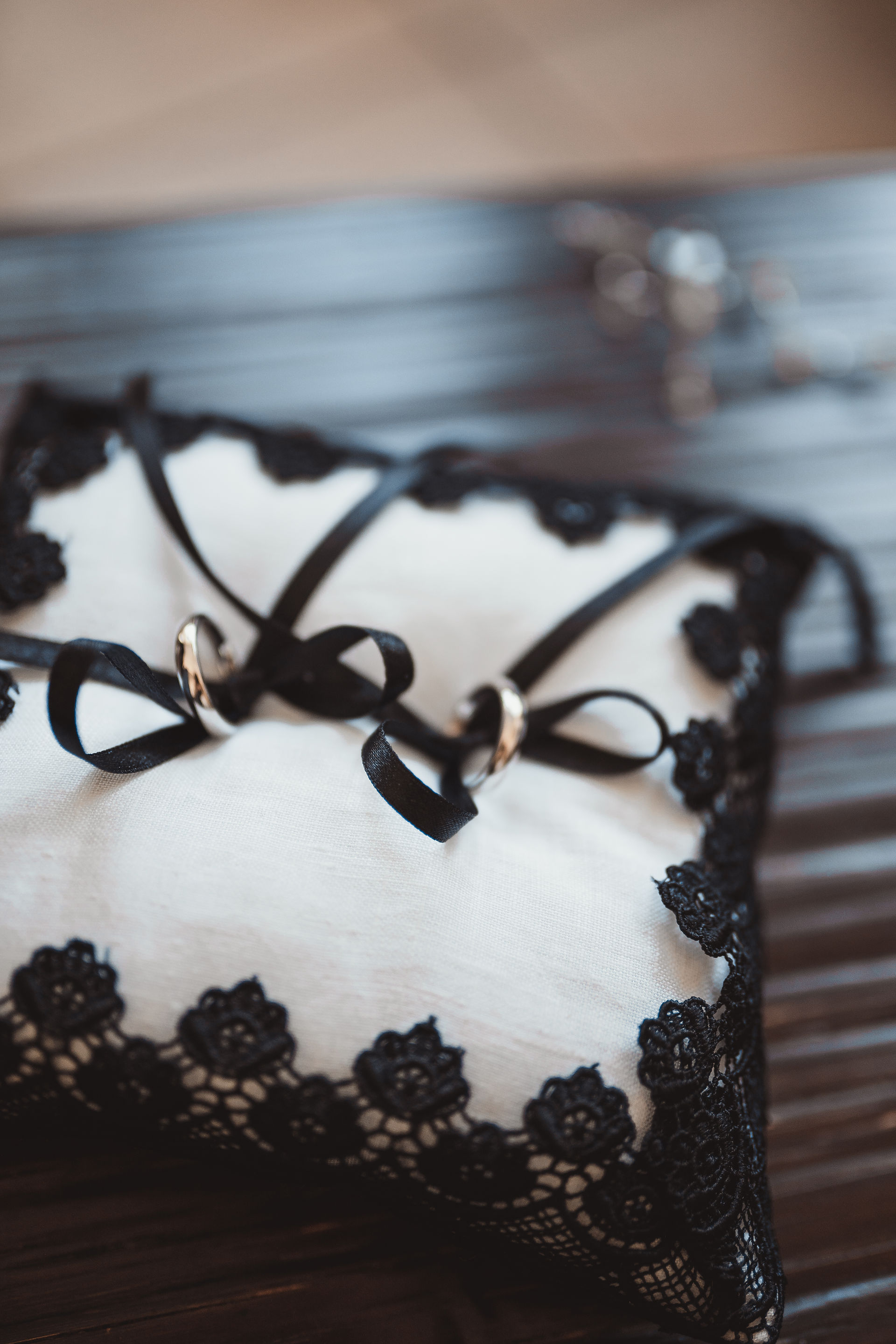 Wedding Rings for Destination Wedding Black and White in Italy 