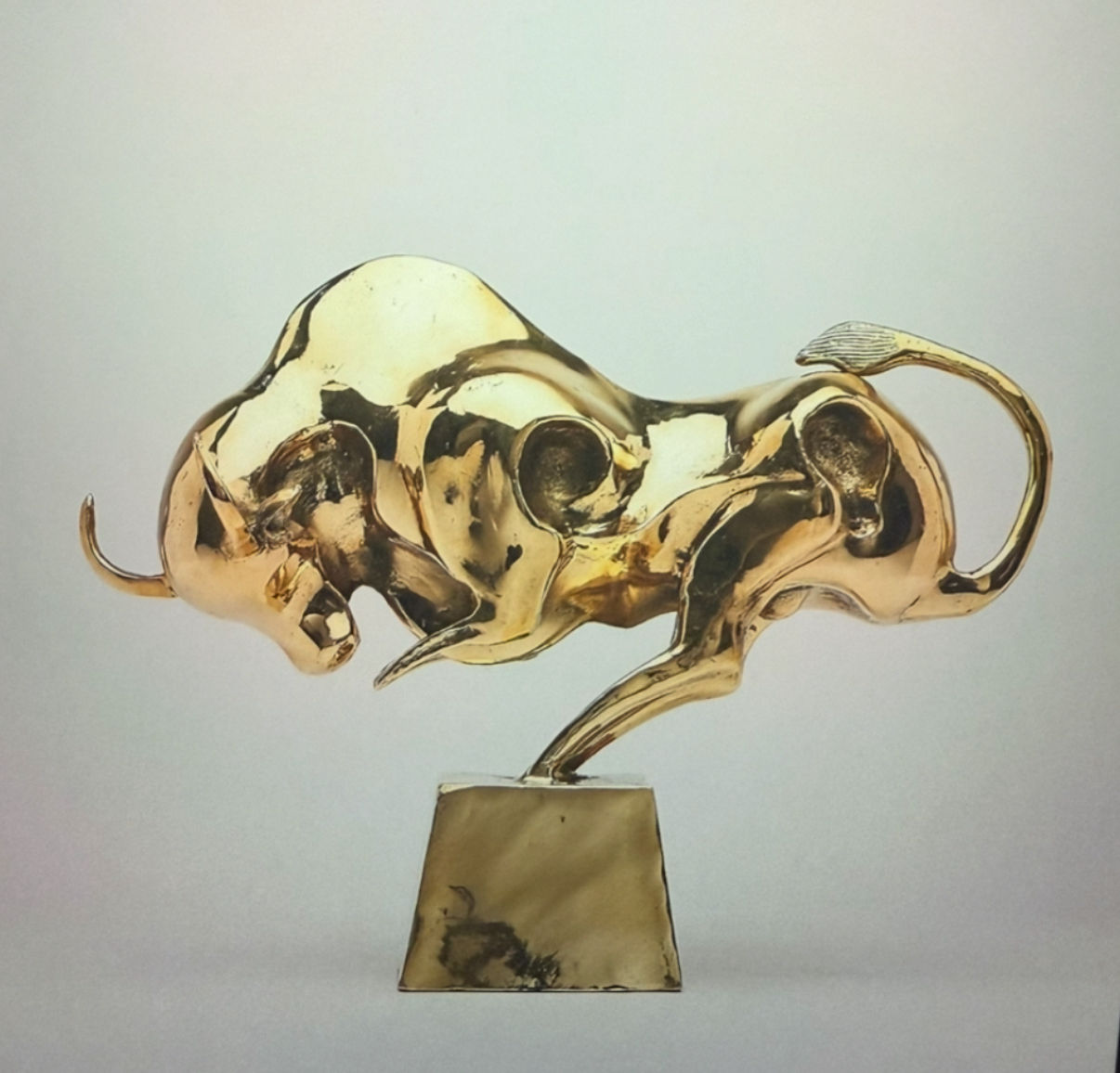 Statue Taureau «  Laiton Indonésien »