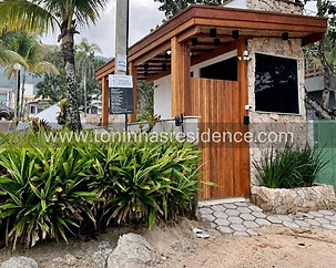 Condominio Toninhas Residence_Ubatuba_Piscina_Frente mar_ Pé na areia_Apartamentos de loca