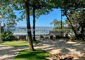Condominio Toninhas Residence_Ubatuba_Piscina_Frente mar_ Pé na areia_Apartamentos de loca