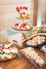 Appetizers for wedding | barn wedding venue | Sutton MA | Massachusetts wedding venue | The Barn at Blackstone National