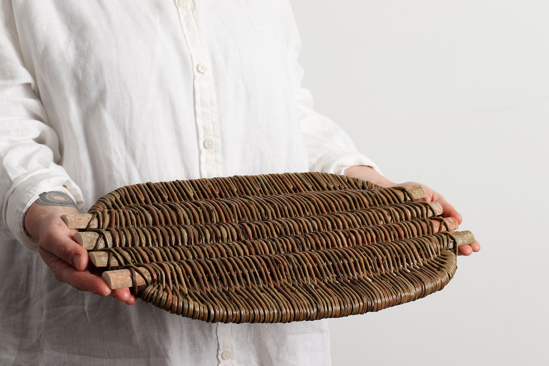 oval frame tray