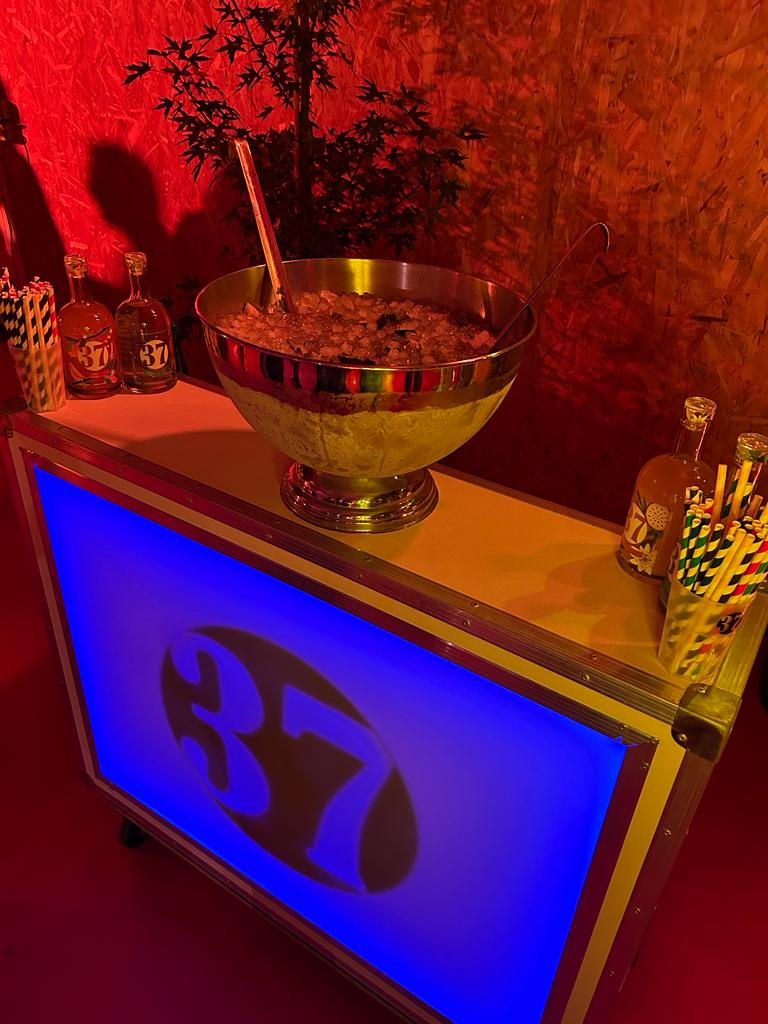 bar 1