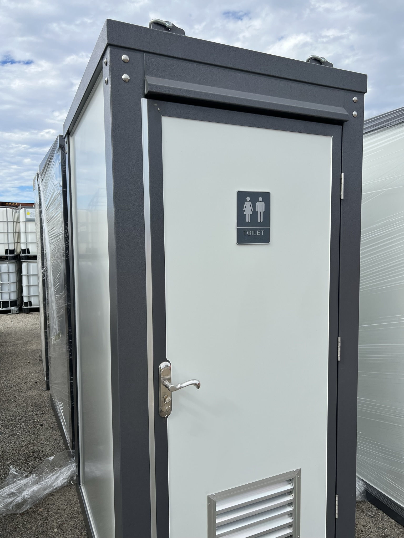 Single Transportable Toilet Unit With Internal Plumbing And Sink