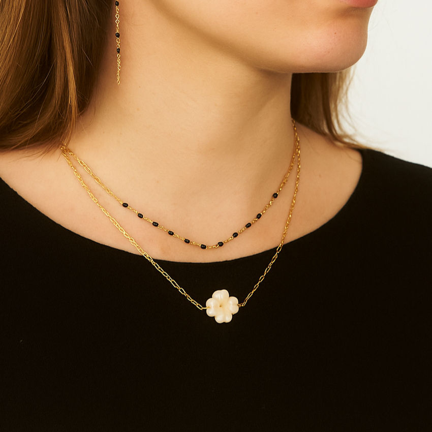 Collier trèfle céramique Avalon, trois couleurs : rouge , beige , noir