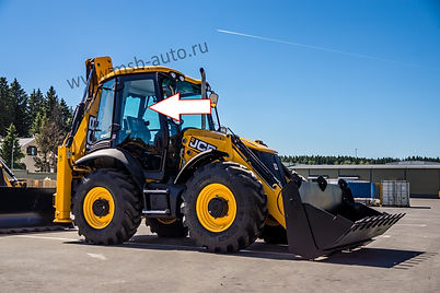 Стекло дверное правое верхнее Экскаватор-погрузчик Jcb 3cx-4cх 2015