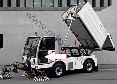 Стекло дверное нижнее левое коммунальная машина пылесос Bucher CityCat 5000