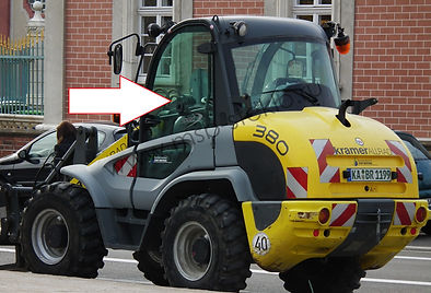Стекло дверное левое фронтальный погрузчик Kramer Allrad 380-480 Крамер алрад