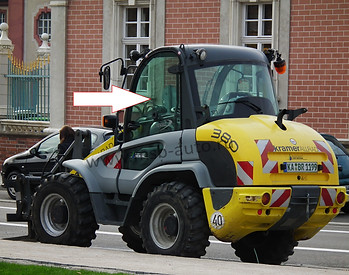 Стекло дверное левое фронтальный погрузчик Kramer Allrad 380-480 Крамер алрад