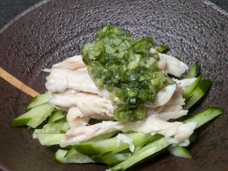 蒸し鶏ねぎ塩タレ