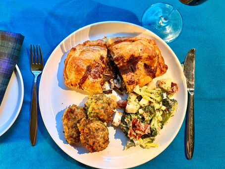 Hungarian chicken pie