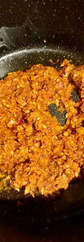 Sauté the spice paste in the oil