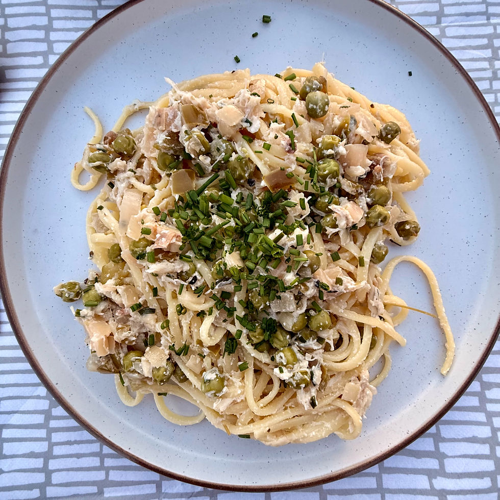 Linguine with crab, peas and lemon