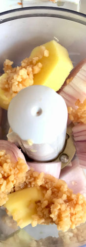 Chop the ginger, onions and garlic