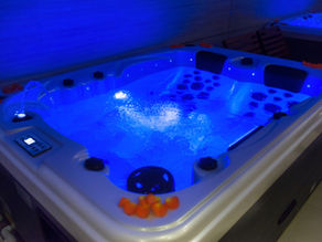 Hot vs Cold Tub Therapy: The Power of Temperature Contrast at CGI