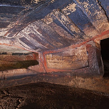 Domus-de-janas-Sa-Pala-Larga-tomba-VII.jpg