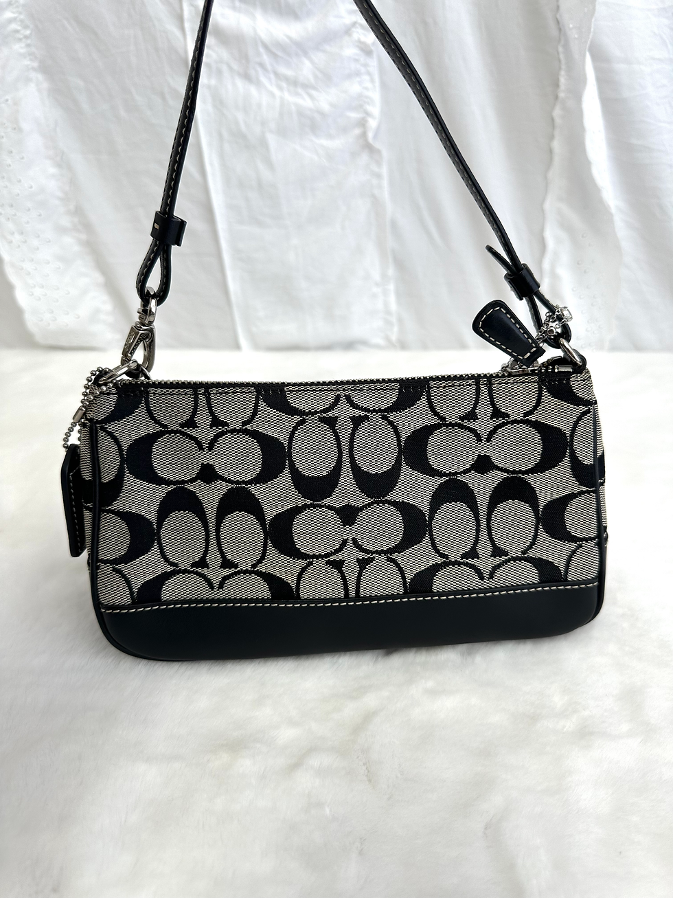 Thumbnail: 2006 Vintage Coach Gray/Black Signature Demi Bag
