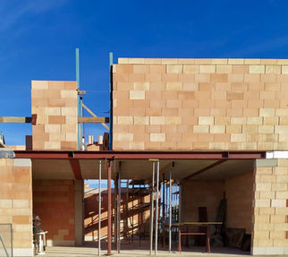 Pelt nieuwbouw open bebouwing bouwaanvraag architect architectuur modern fris hedendaags compact budget vide ramen doorzicht kapper zaak patio trap