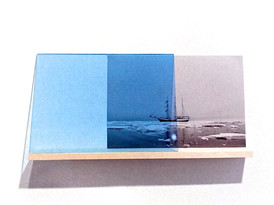 Cristina Gamón. Chromo- Arctic Circle IV (2019). Fotografía papel Kodack, metacrilato y madera, 22x45x4 cm, 1 de 15