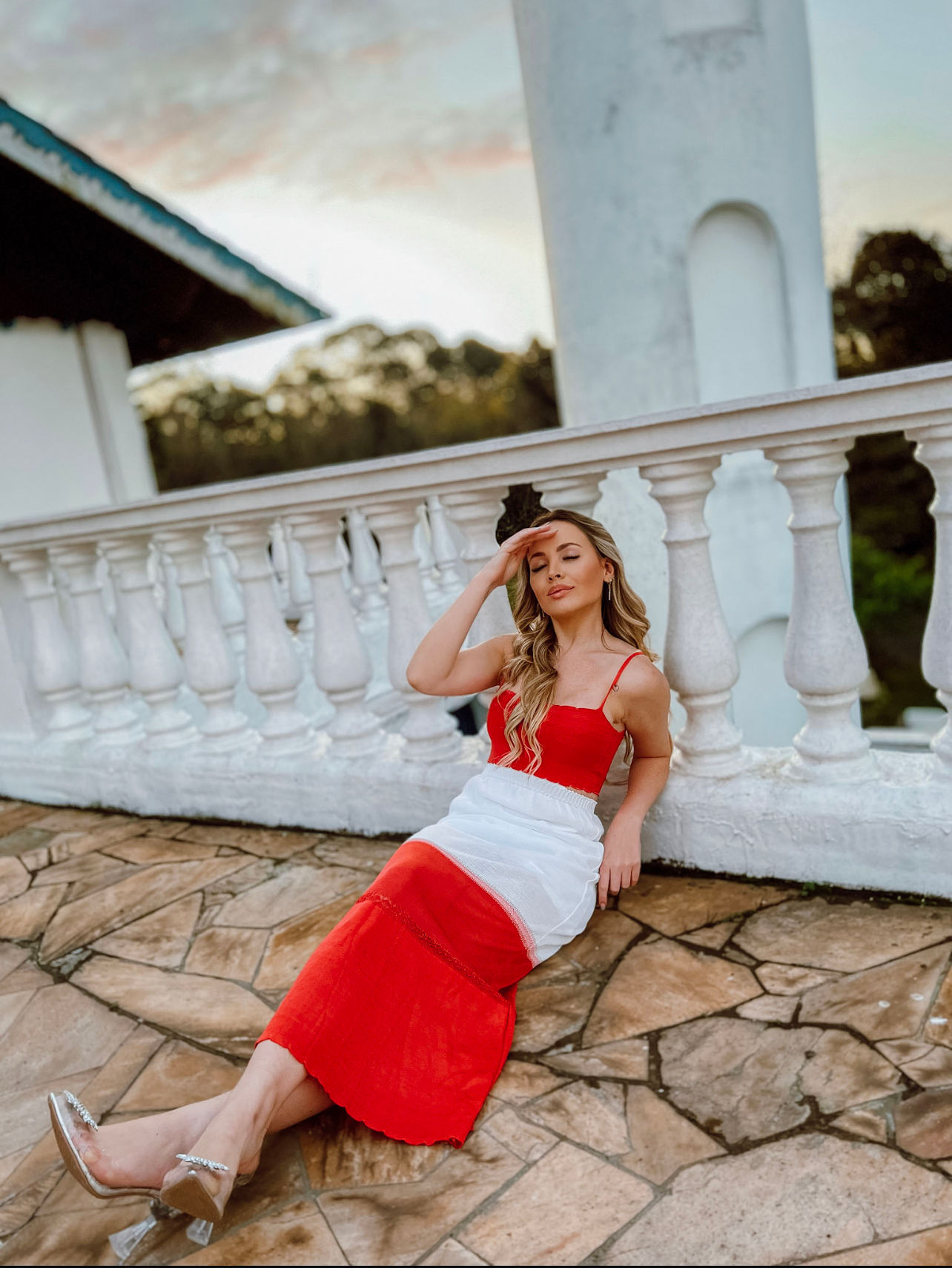 VESTIDO LONGO VERMELHO E BRANCO EM TRICOT TAM P