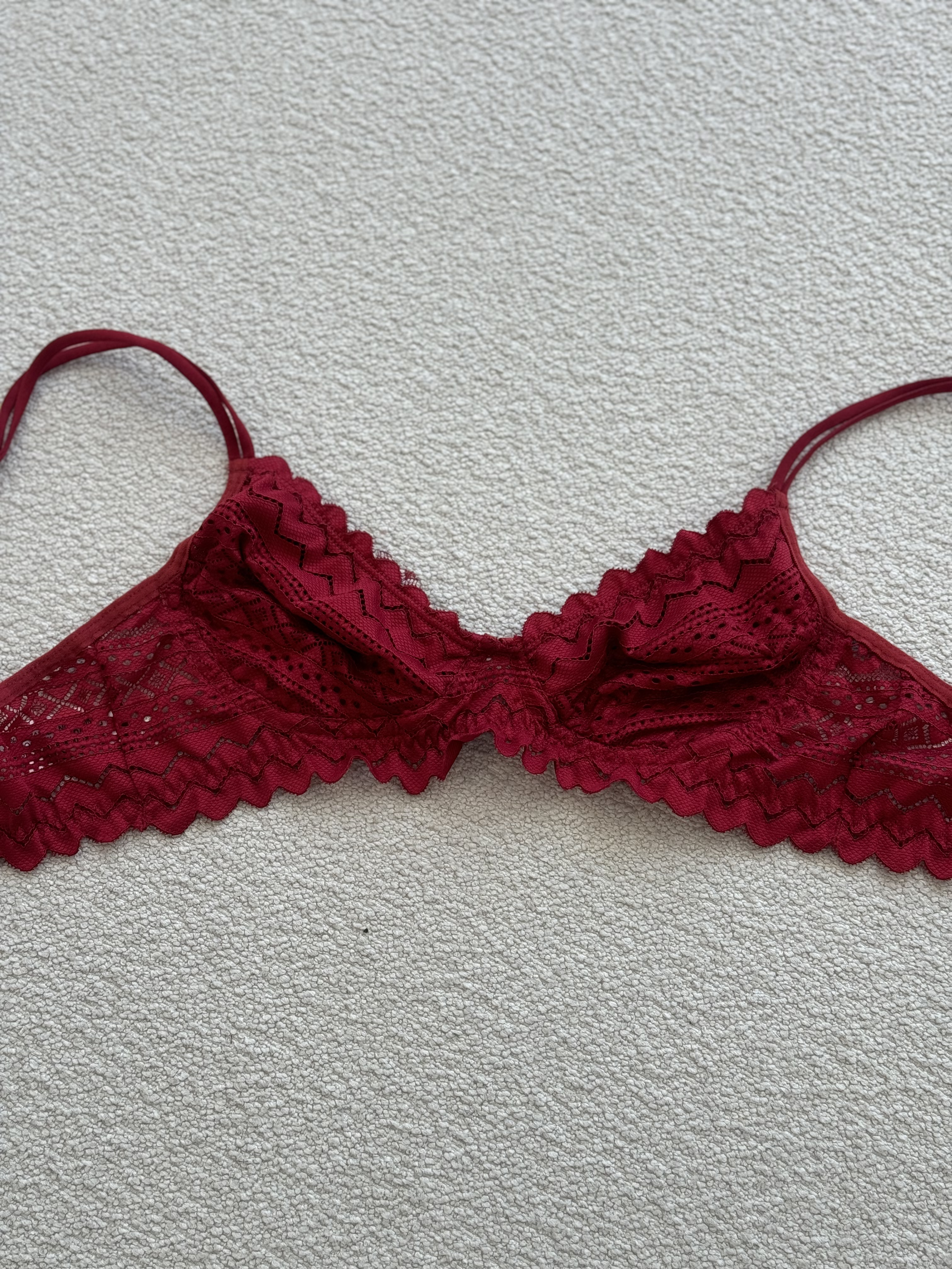 TOP RENDA VERMELHO TAM P