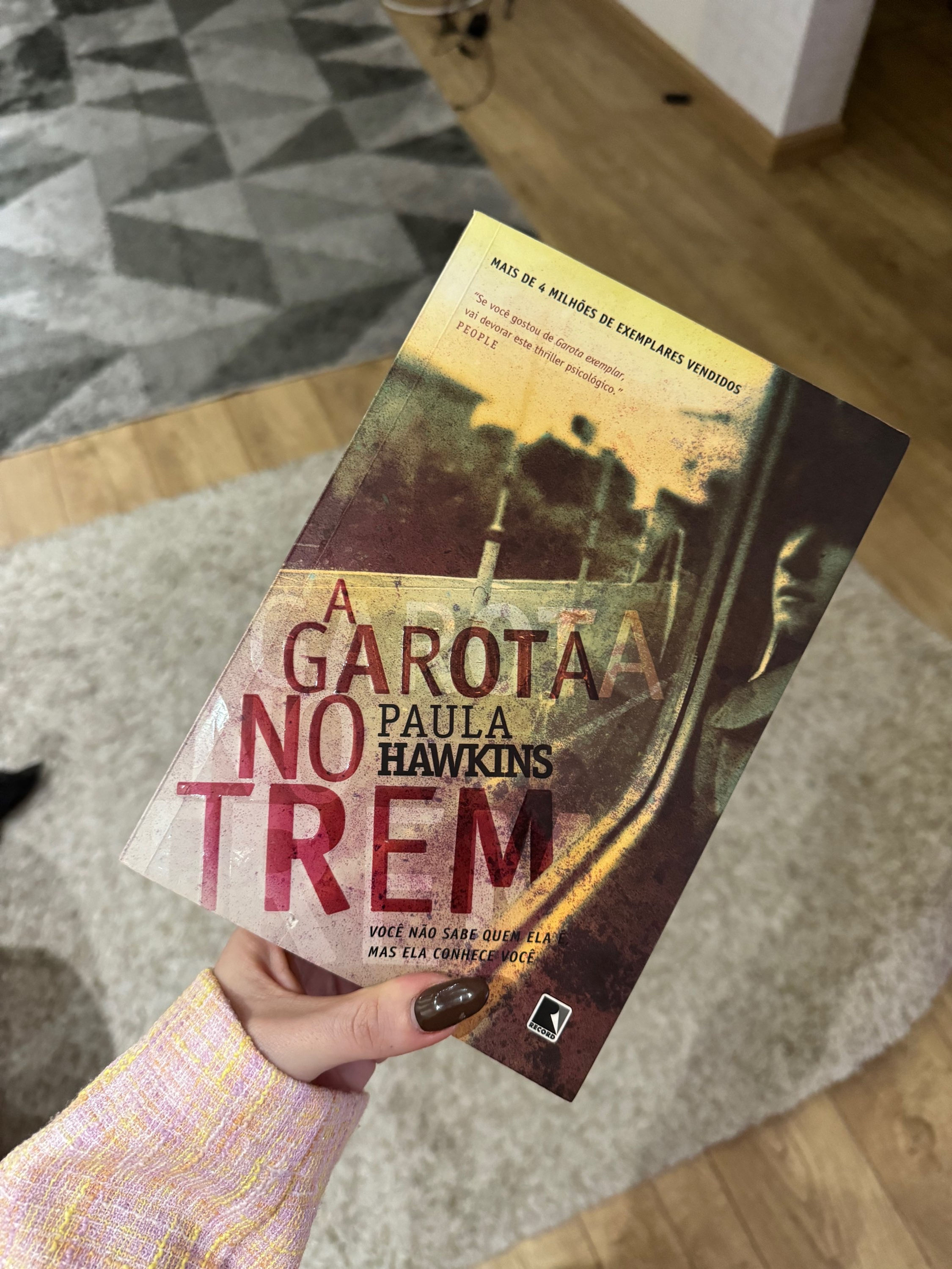 LIVRO A garota no trem 