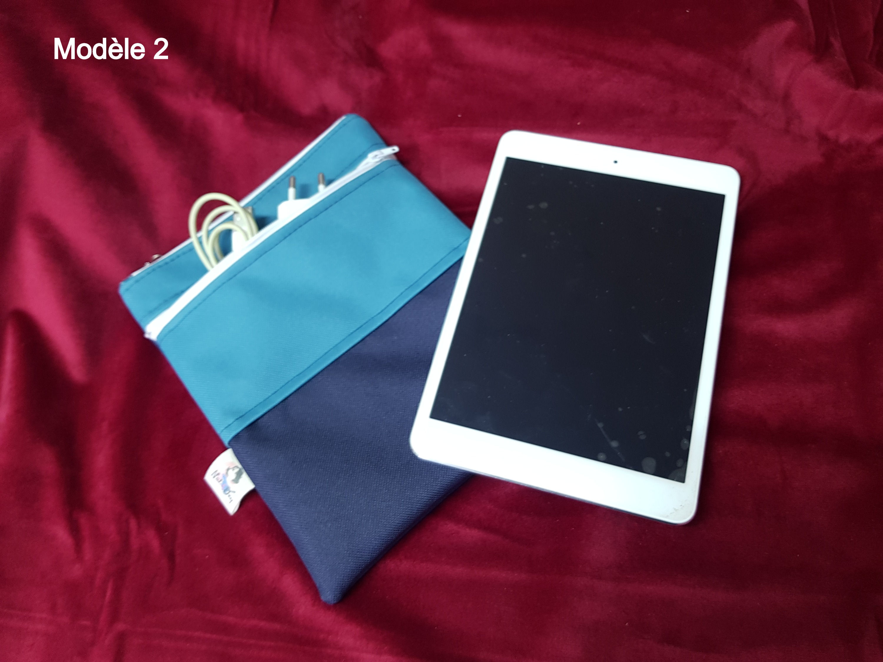 MINI KONECT, la housse pour tablette (format Ipad mini)