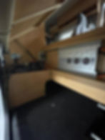 Einbau eines Wechselrichters im Zuge einer Solaranlagenmontage