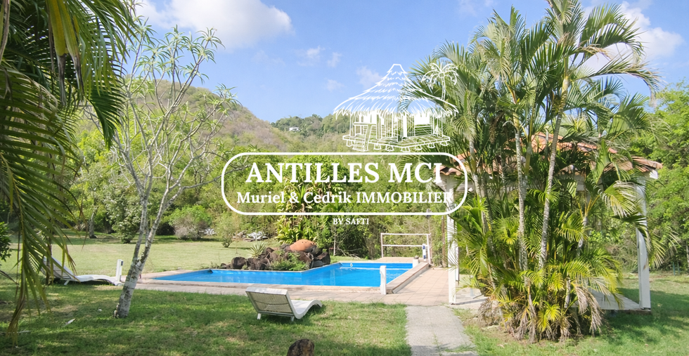 Piscine avec jardin tropical – villa à vendre au Diamant Martinique – Antilles MCI