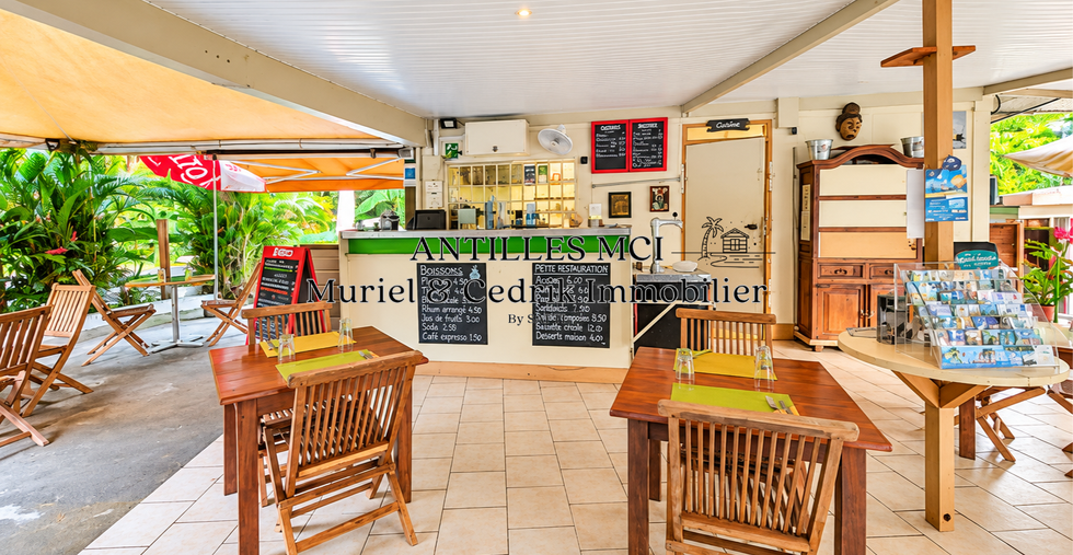 Espace restauration vu sous un autre angle à Sainte-Luce Martinique – Antilles MCI