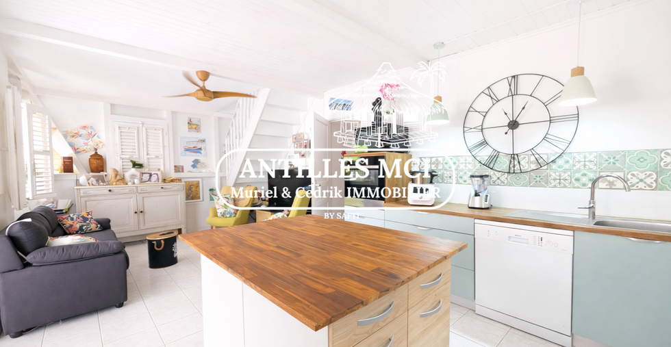 Cuisine fonctionnelle dans maison créole à vendre à Sainte-Anne Martinique – Antilles MCI
