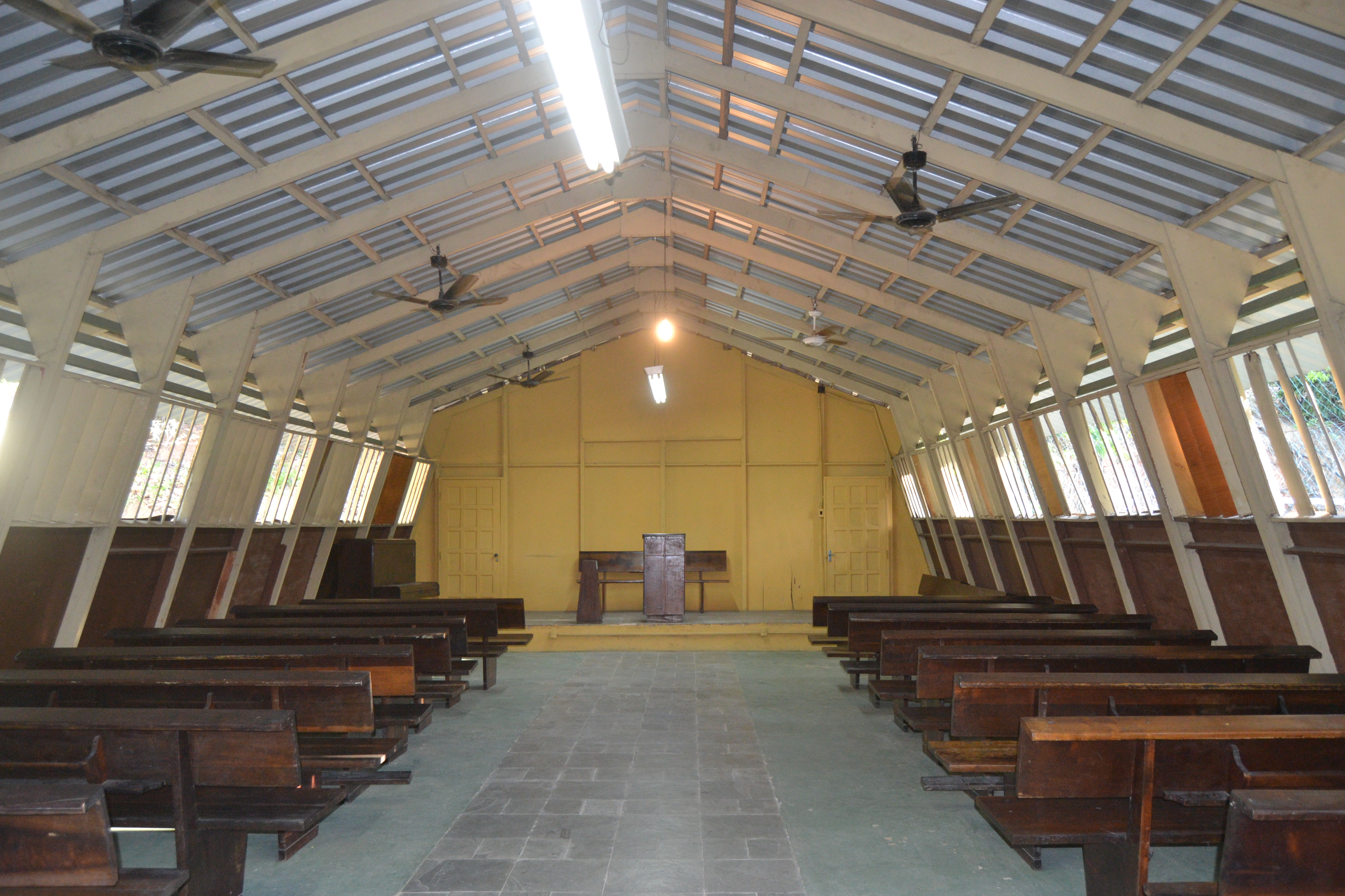 capela dentro 1