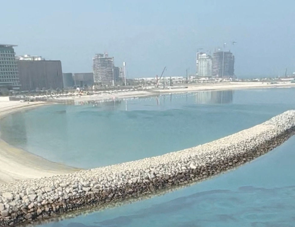 EXPLAINER: How could an oil spill off the UAE coast threaten desalination plants?