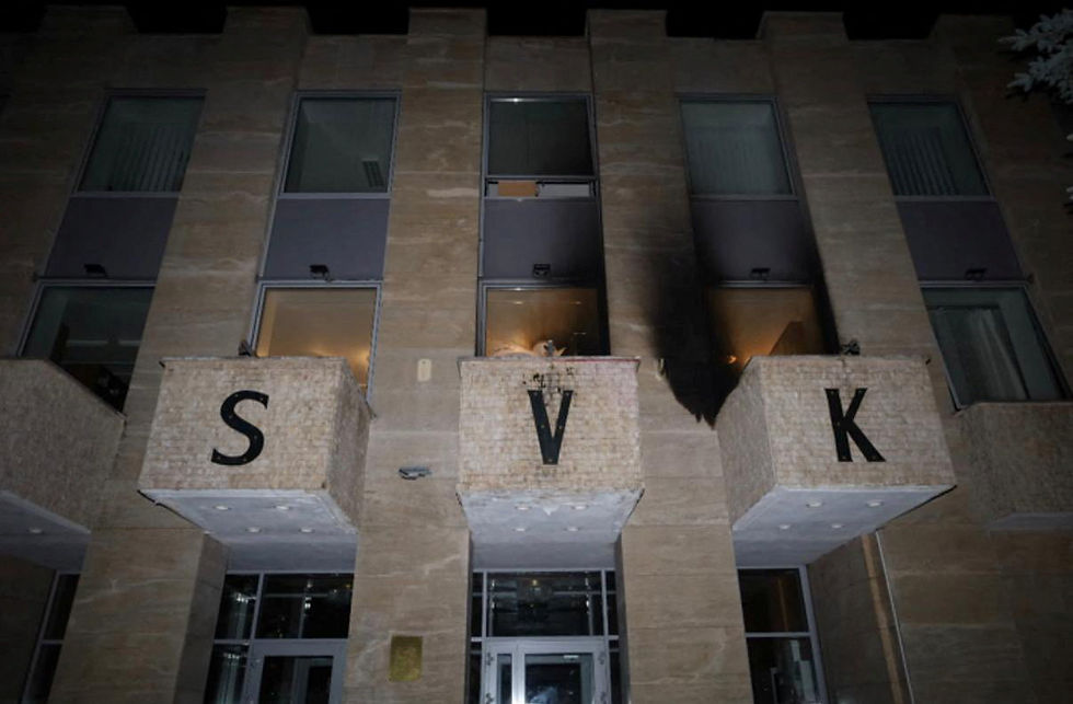 Suspect admits throwing petrol bombs at Russian culture center in Prague