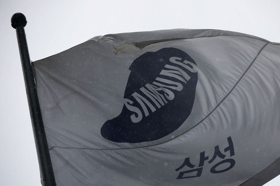 Samsung shares soar as strike averted, but bonuses of $416,000 for some stoke concern