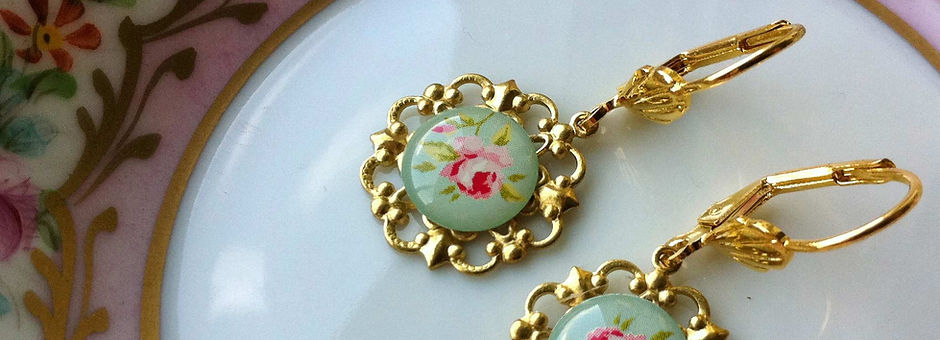 Light Green Rose Earrings