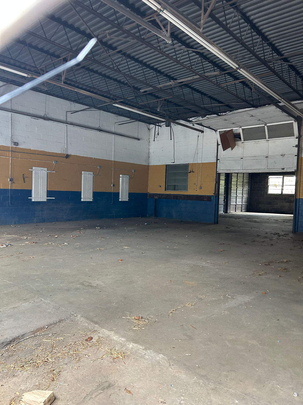 Large bays