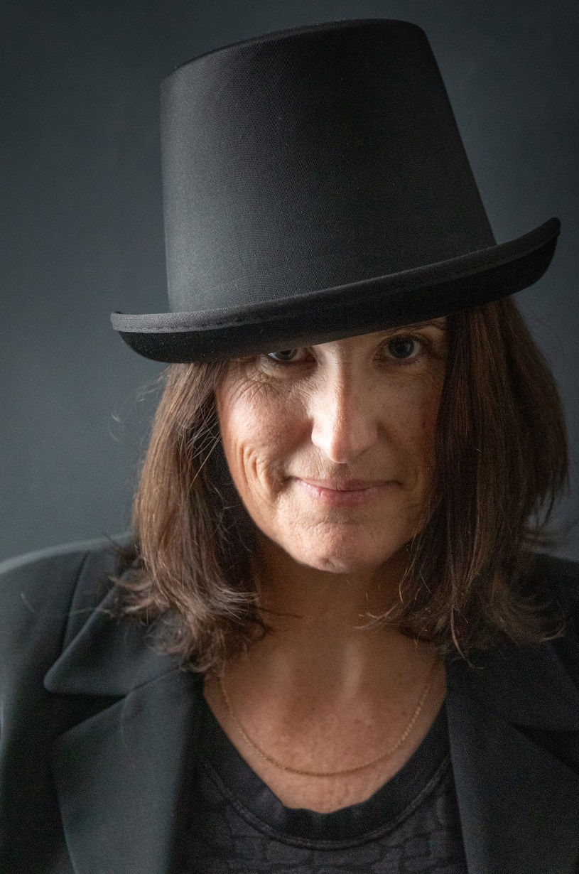 Portrait of a woman in a hat