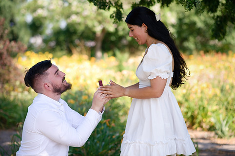 engagement photo in prague