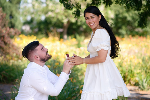 engagement photo in prague